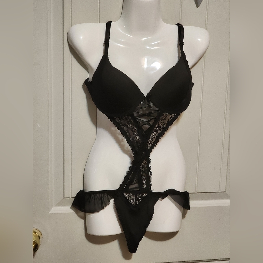 Black Lace Bra with Sheer Floral Detailing